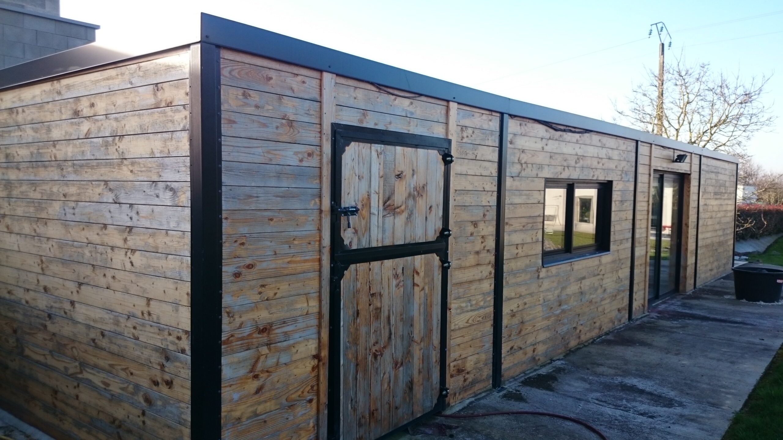 Club House en bois Douglas pour centre équestre ou écuries