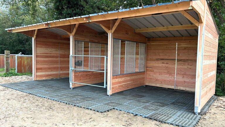 Dalle de stabilisation INB pour paddock et sol équestre – contrôle boue