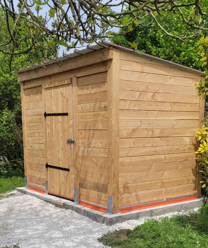 Abri de jardin LCI Cheval en bois douglas