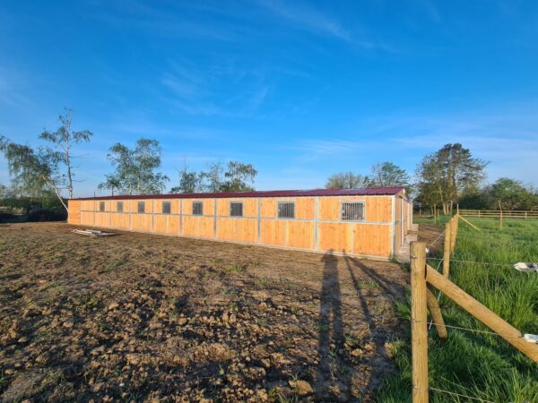 Barns en Bois Douglas et ossature métallique – Image 6