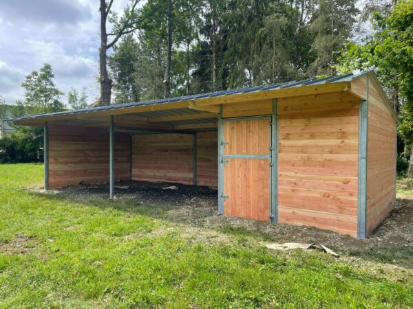 Box et abri en poteaux métal – Image 3