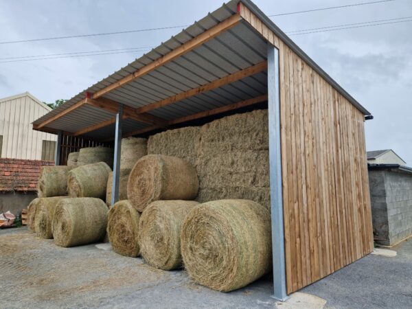 Hangar de stockage bois douglas et poteaux métal – Image 2