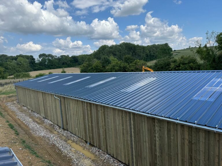 Manège équestre sur-mesure en charpente métallique