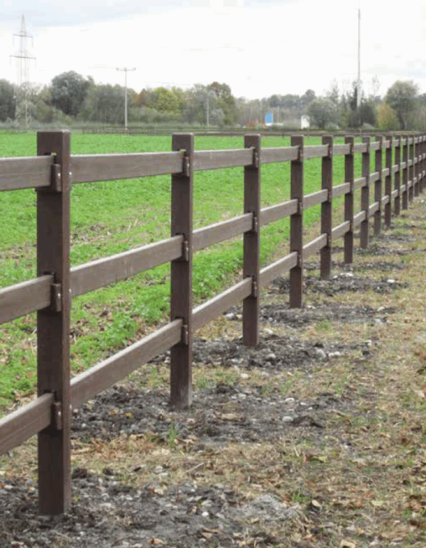 Clôture d’enclos LCI Cheval installée pour enclos extérieur