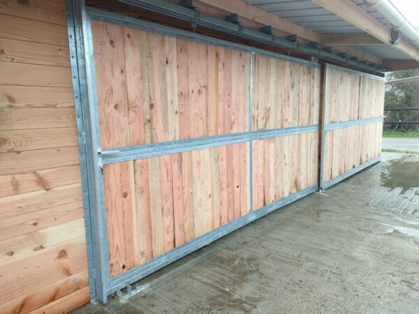 Club house sur mesure en bois Douglas 48 mm LCI Cheval