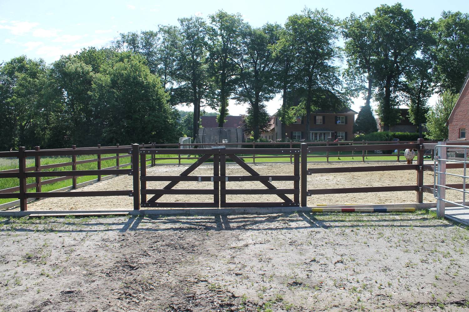 Portail double battant de la clôture d’enclos LCI Cheval
