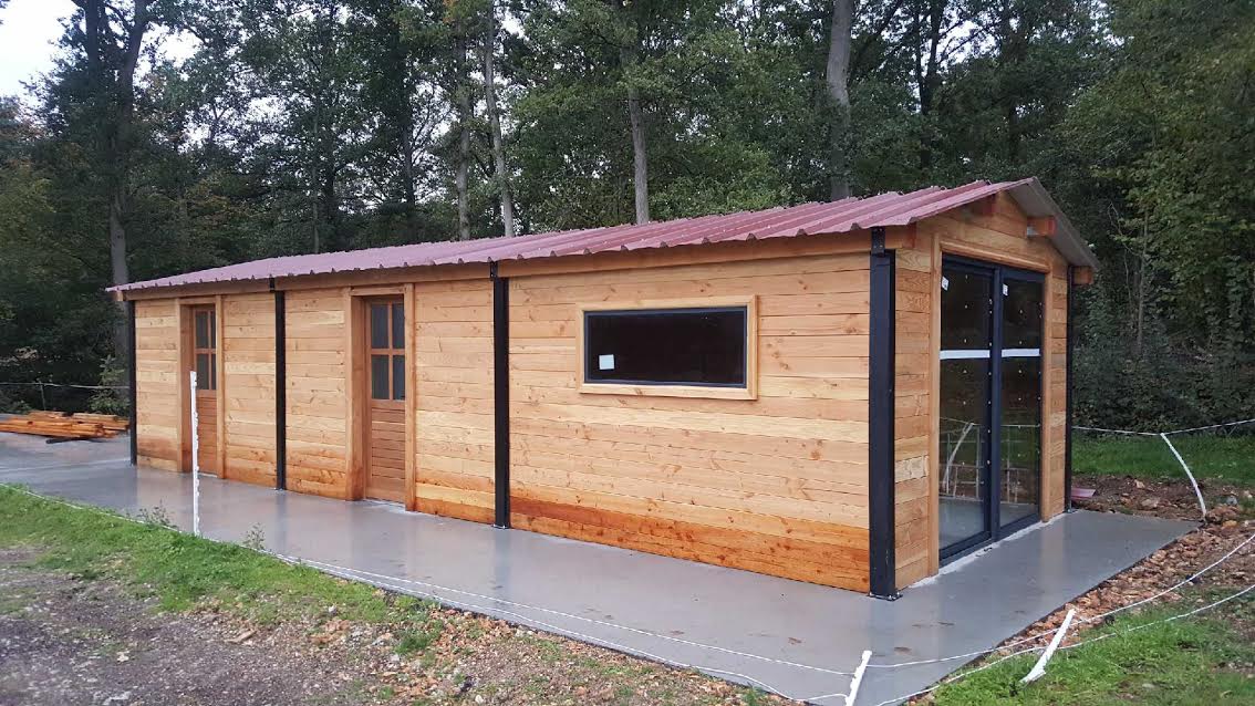 Club house sur mesure en bois Douglas 48 mm LCI Cheval