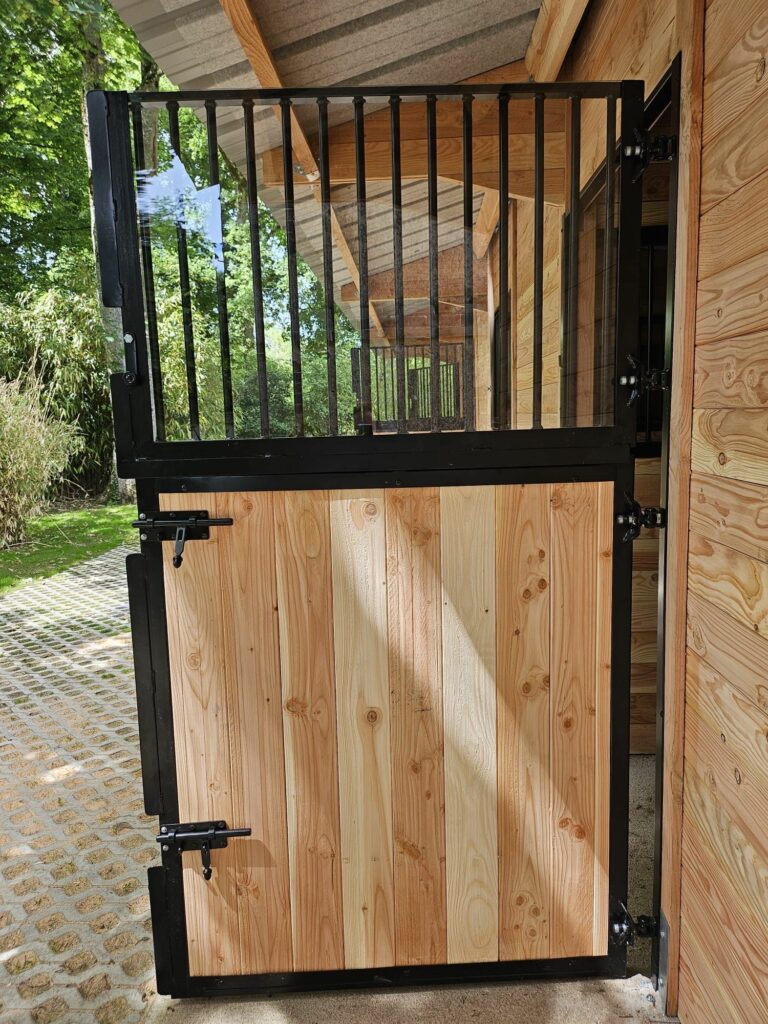 Porte double battants finition noir époxy LCI Cheval