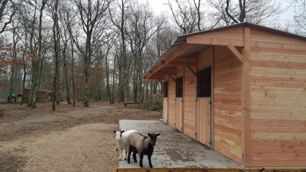 Aménagement parc animalier – abri sur-mesure bois et métal