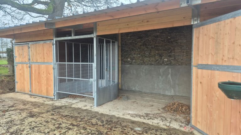 Façade de box avec ouverture totale pour curage mécanique